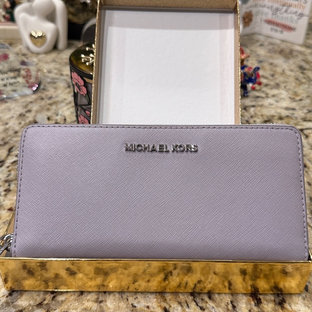 Michael Kors Women's Wallet - Lavender